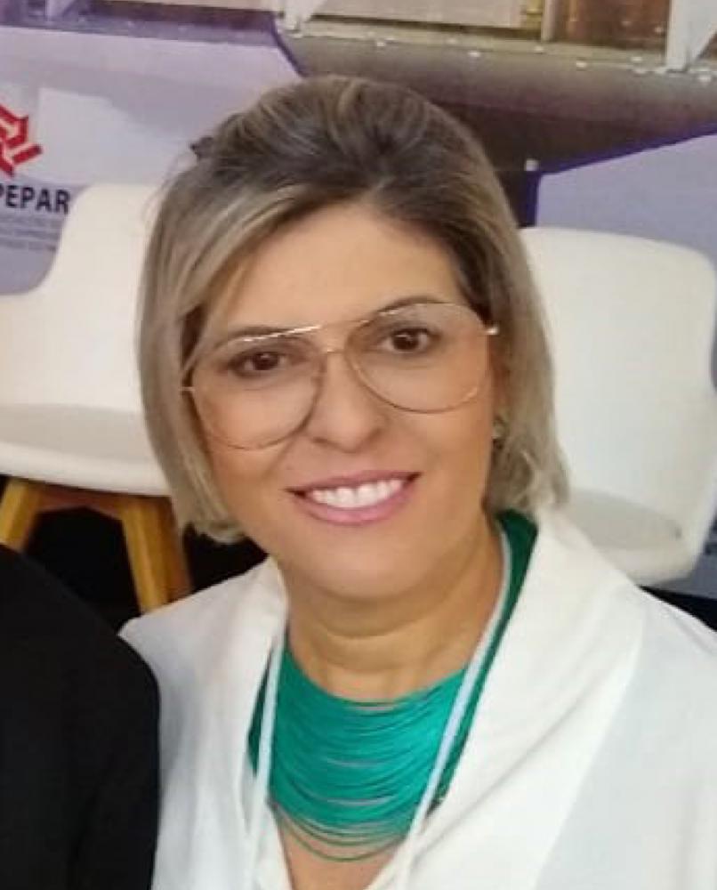 Dra. Nirceia Regina Lopes 