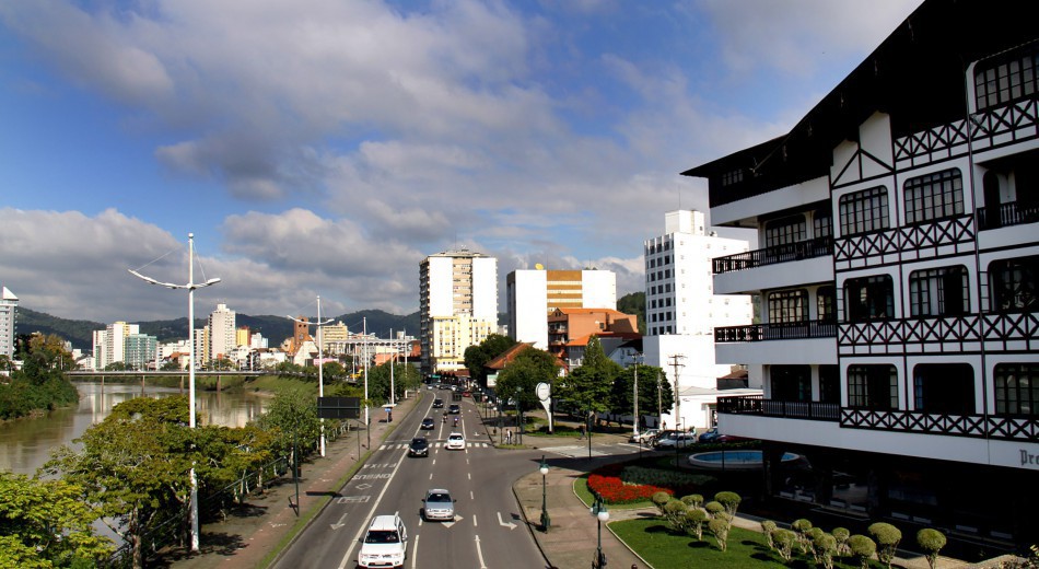 Prefeitura de Blumenau vem cumprindo as determinações de isolamento social (Foto: Marcelo Martins)