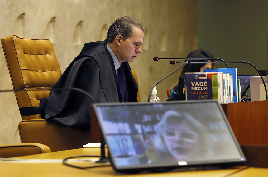 O presidente do STF, Dias Toffoli, e a ministra Rosa Weber, em sessão remota (Foto: Rosinei Coutinho/SCO/STF)
