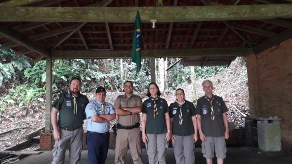 Comando do 10º BPM forma parceria com a Associação dos Servidores do DER do Vale do Itajaí e cria Grupo de Escoteiro e escolinha de futebol